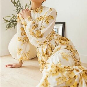 Bohme NWT white and yellow tiered dress. Size medium.